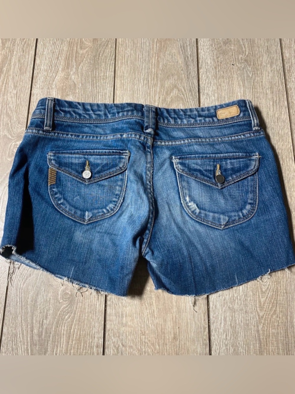 Paige Denim Shorts Medium Wash Y2K 2000s size 29 vintage distressed